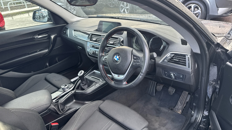 BMW 2 Series 218i Sport 2dr [Nav] Petrol Coupe